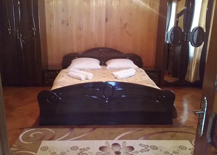 Guest House Anisa Birkiani