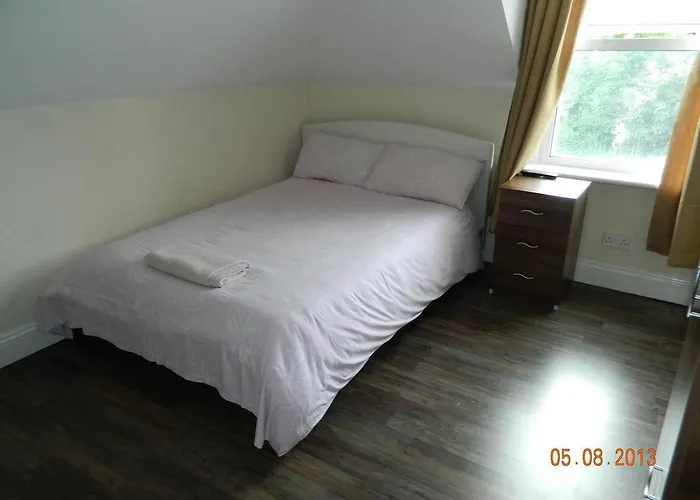 Circle Guest House Bed Only Southampton
