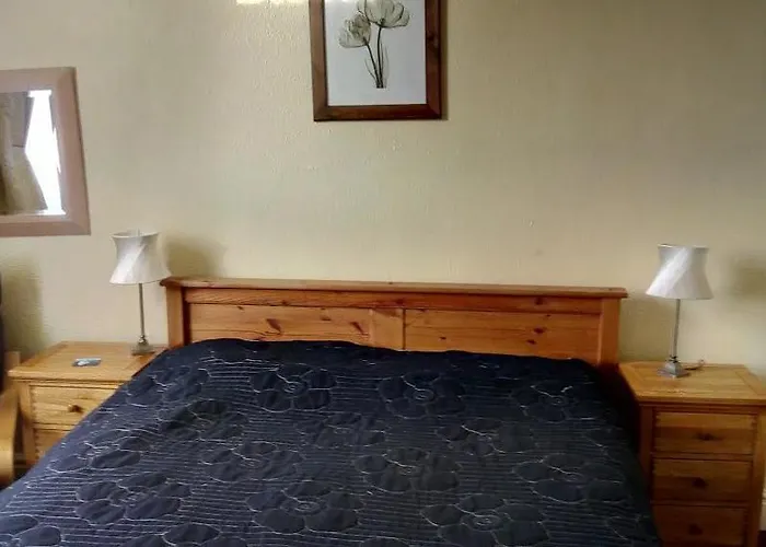 Chesterfields Guest House Warwick 
