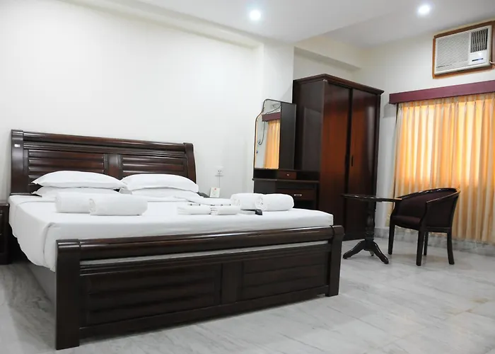 Lloyds Serviced Apartments, Near Music Academy Chennai