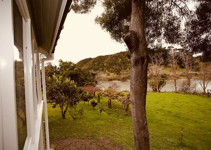 The Signal Box Hotel Whanganui
