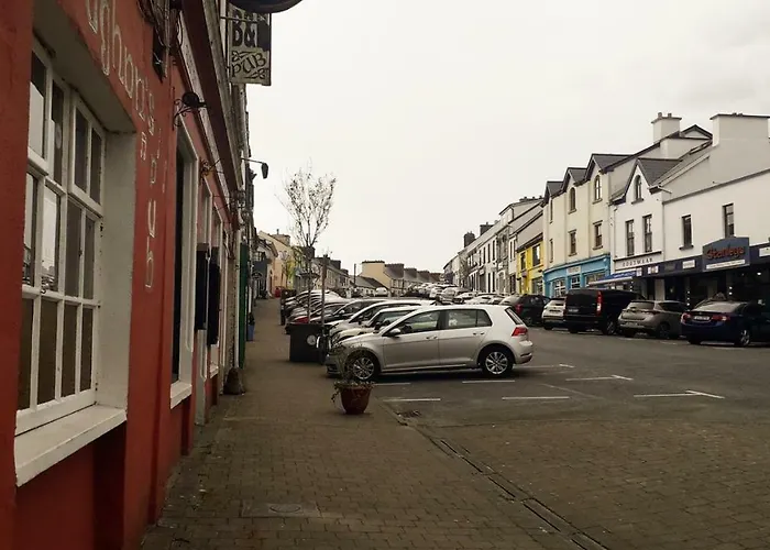 Vaughans Pub/Accommodation Clifden