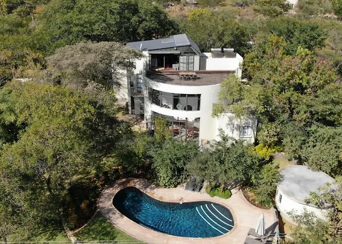 528 Victoria Falls Guest House