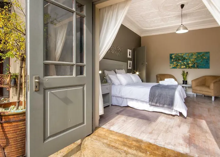 Studio Gray Benoni