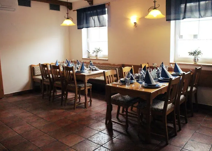 Penzion A Restaurace U Kalendu Straznice