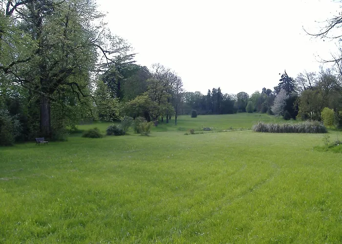 Chateau Le Parc De Mirambeau