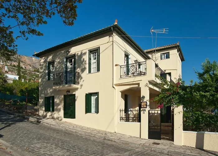 Elia Apartments Chrisso Delphi