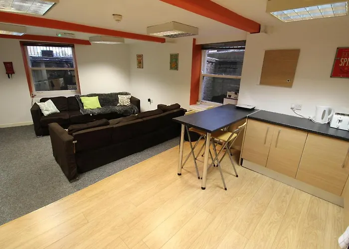 Topaz Town House No 36 Huddersfield