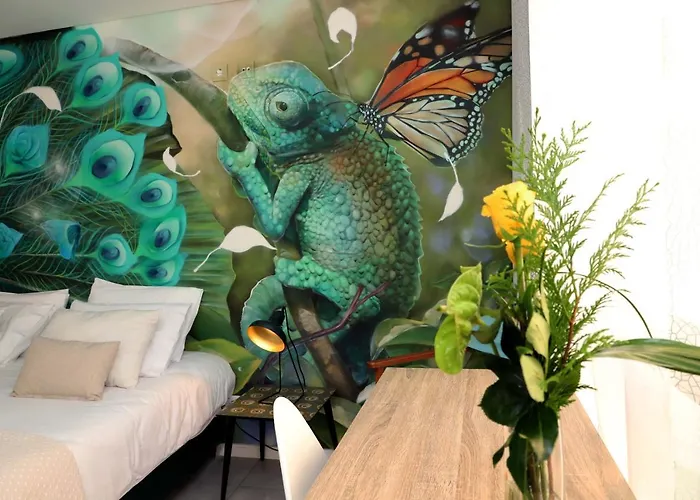 Le Jardin Secret De Faro Guesthouse
